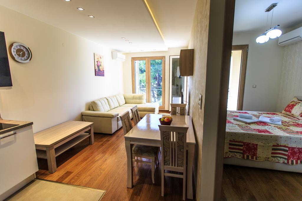 De Lux Apartments Petrovac 외부 사진